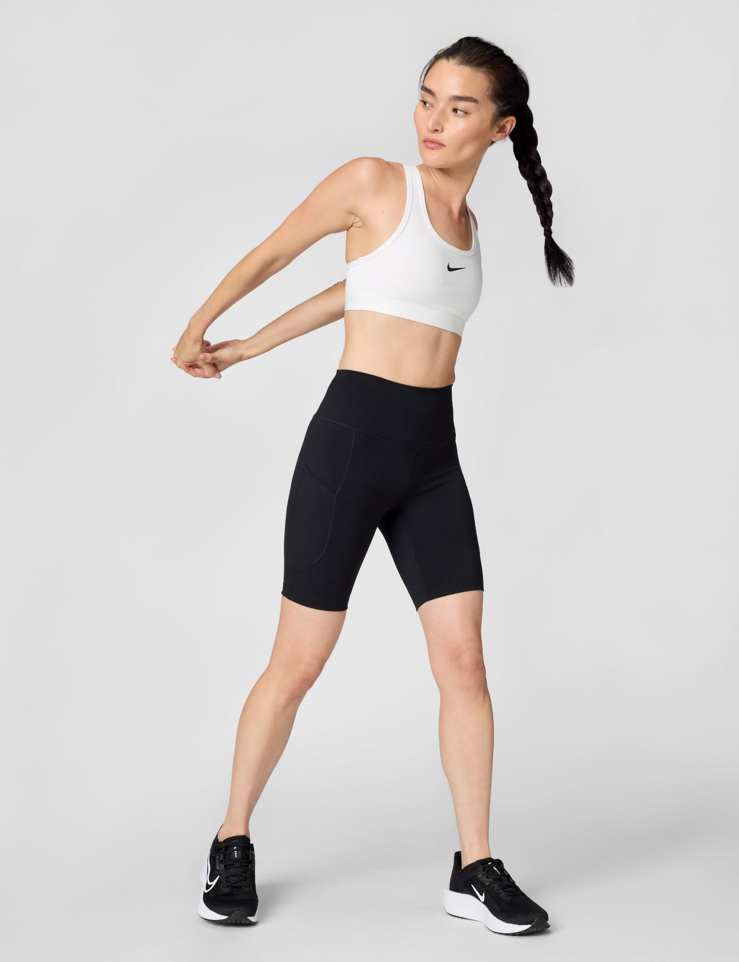 NIKE Women's W Nk Swsh Med SPT Bra Bra (Pack of 1)