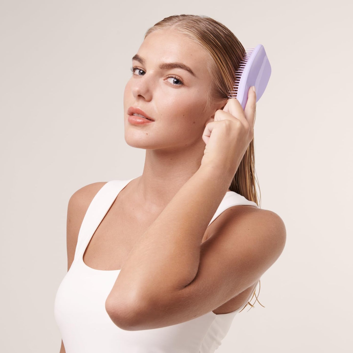 Tangle Teezer Ultimate Detangler Hairbrush - For Wet & Dry Hair - Detangling Brush for All Hair Types - Two-Tiered Teeth Reduce Breakage & Eliminate Knots - Millennial Pink