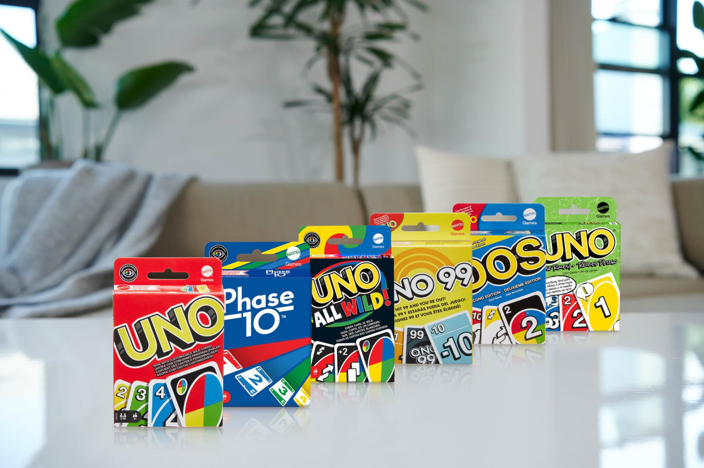 Mattel Games UNO, Classic Card Game for Kids and Adults for Family Game Night, Use as a Travel Game or Engaging Gift for Kids, 2 to 10 Players, Ages 7 and Up, W2087