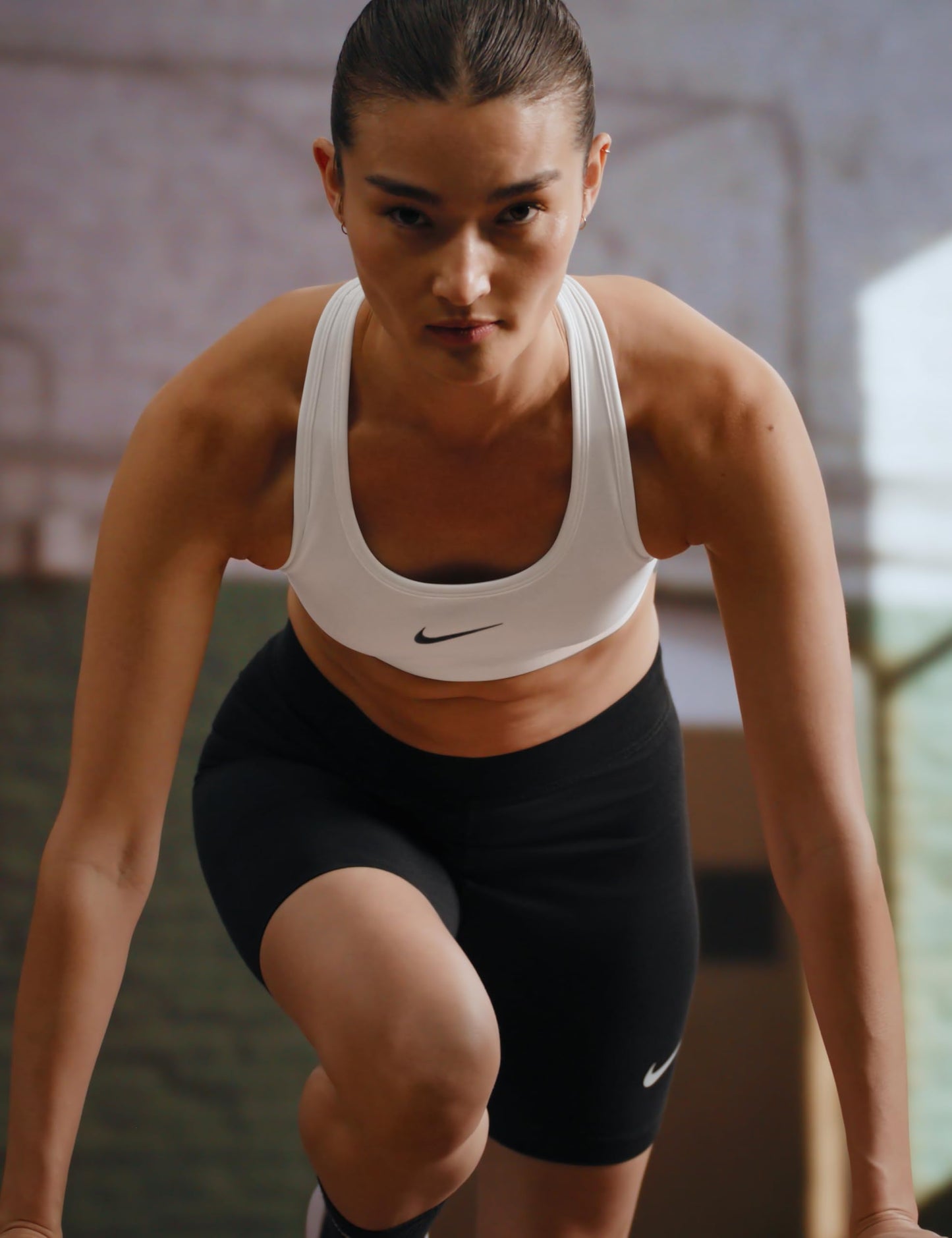 NIKE Women's W Nk Swsh Med SPT Bra Bra (Pack of 1)