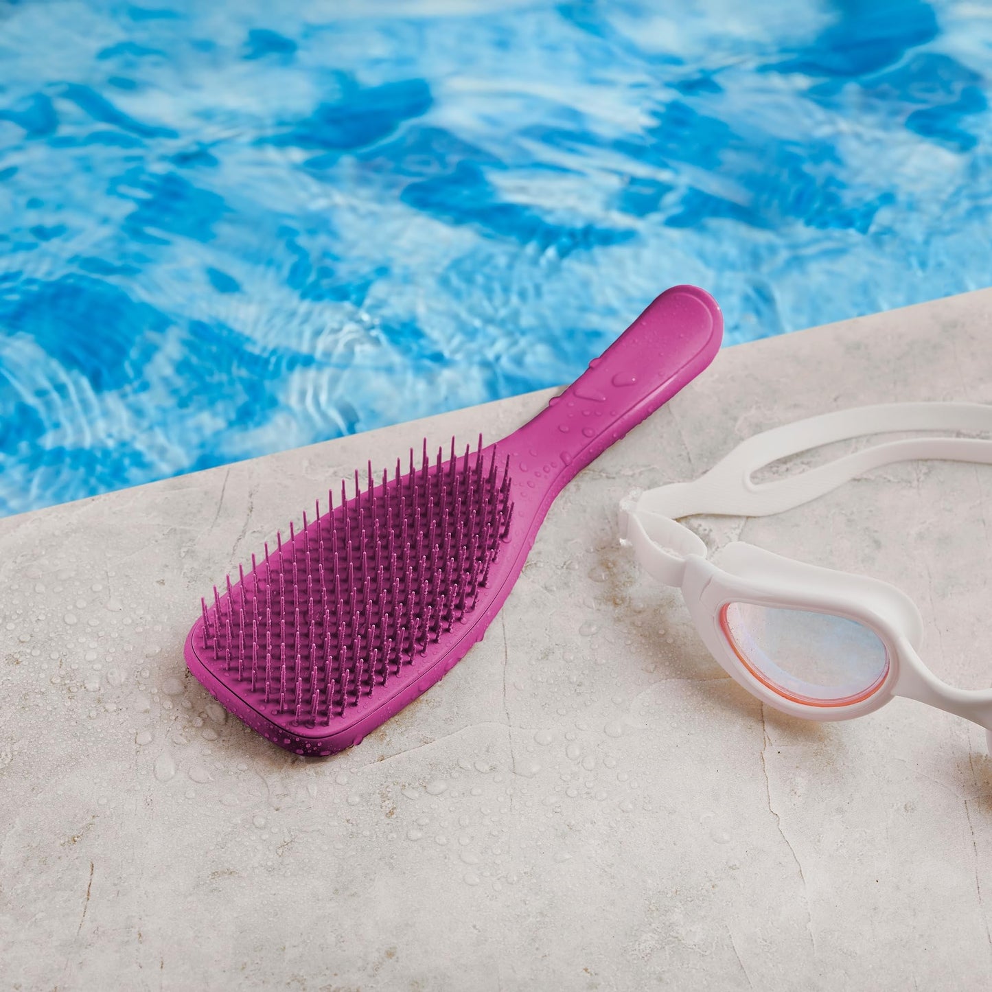 Tangle Teezer Ultimate Detangler Hairbrush - For Wet & Dry Hair - Detangling Brush for All Hair Types - Two-Tiered Teeth Reduce Breakage & Eliminate Knots - Millennial Pink