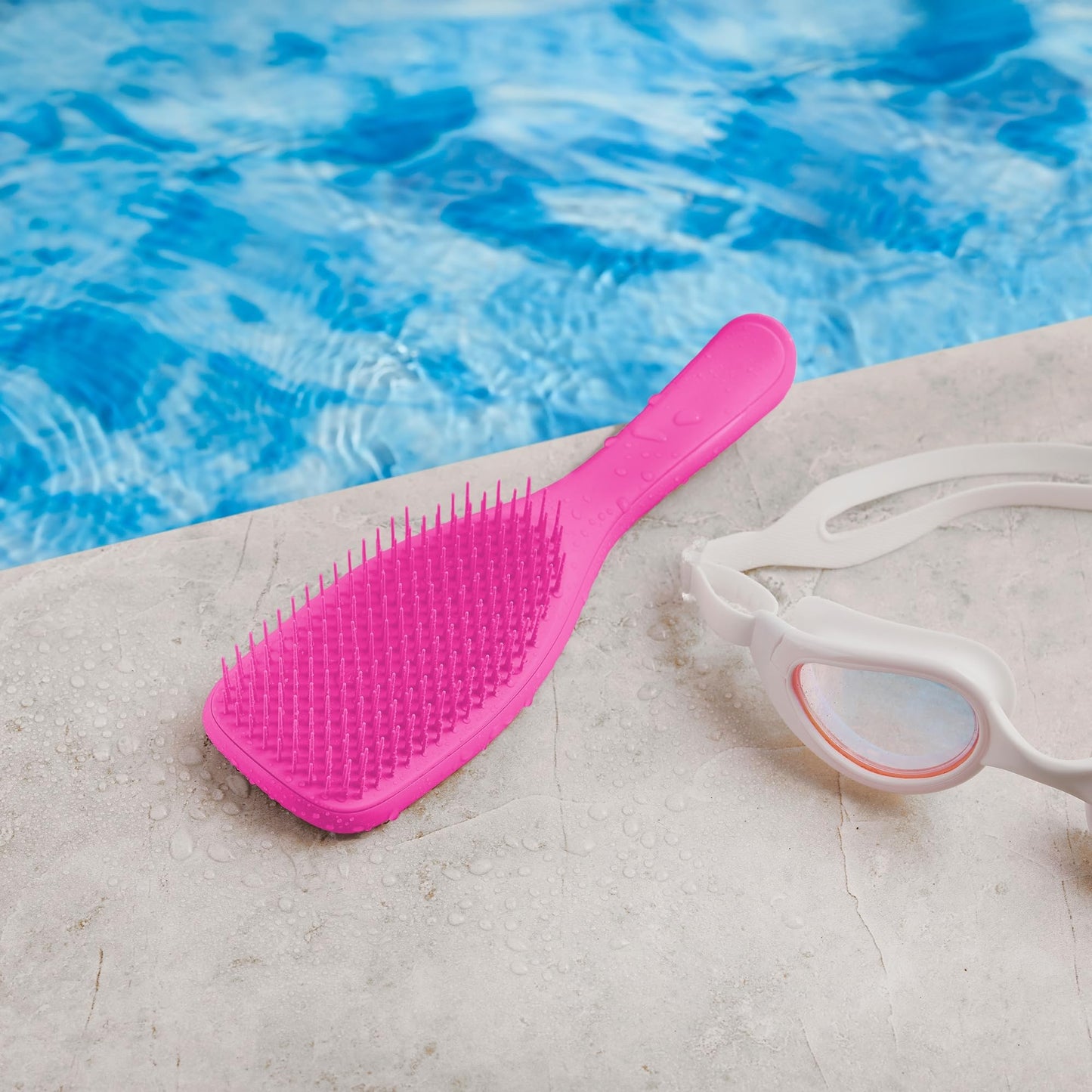 Tangle Teezer Ultimate Detangler Hairbrush - For Wet & Dry Hair - Detangling Brush for All Hair Types - Two-Tiered Teeth Reduce Breakage & Eliminate Knots - Millennial Pink