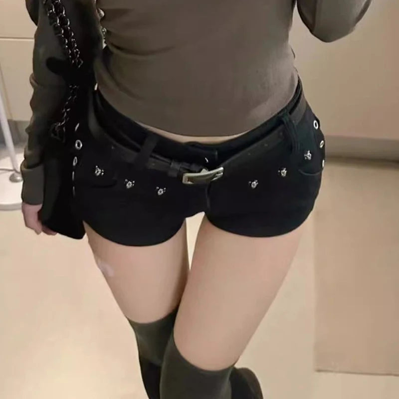 Women’s Low Waist Y2K Vintage Black Denim Shorts