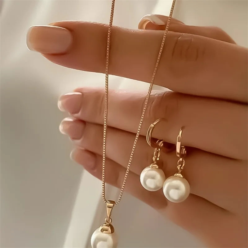 3-Pcs Round Pearl Jewelry Set | Earrings & Pendant Necklace