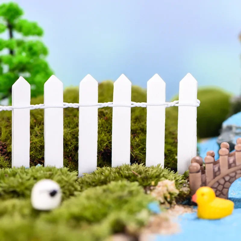 Miniature Fairy Garden Fence 5 x 90cm Mini Wooden Fence DIY Fairy Garden Accessories Wood Barrier Dollhouse Home Craft Decor