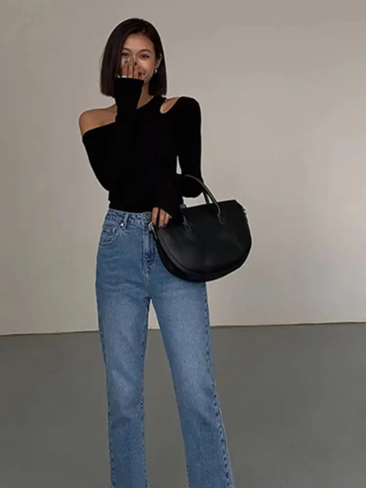 Women’s Skew Collar Off-Shoulder Long Sleeve Crop Top