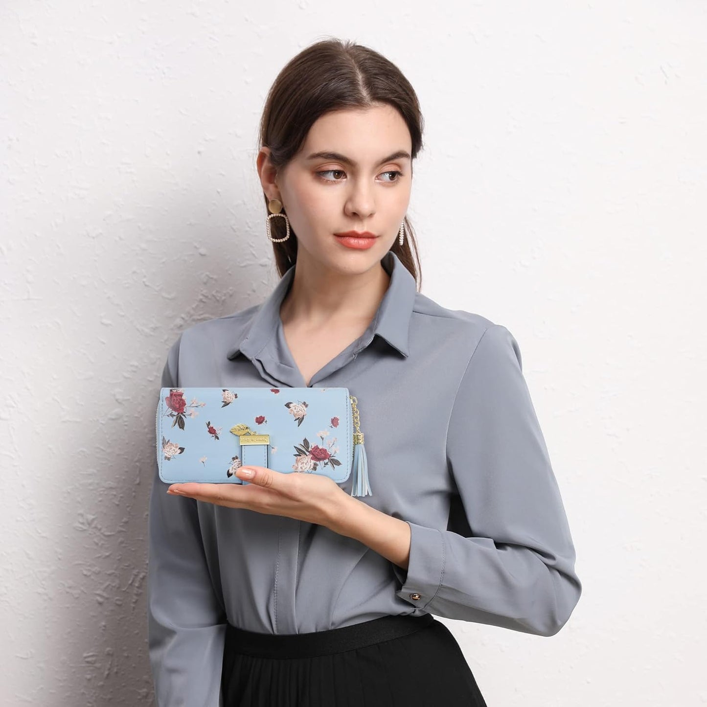 Pomelo Best Womens Wallet RFID Blocking Large Capacity Long Purse with Multiple Card Slots Zipper Phone Coin Pocket